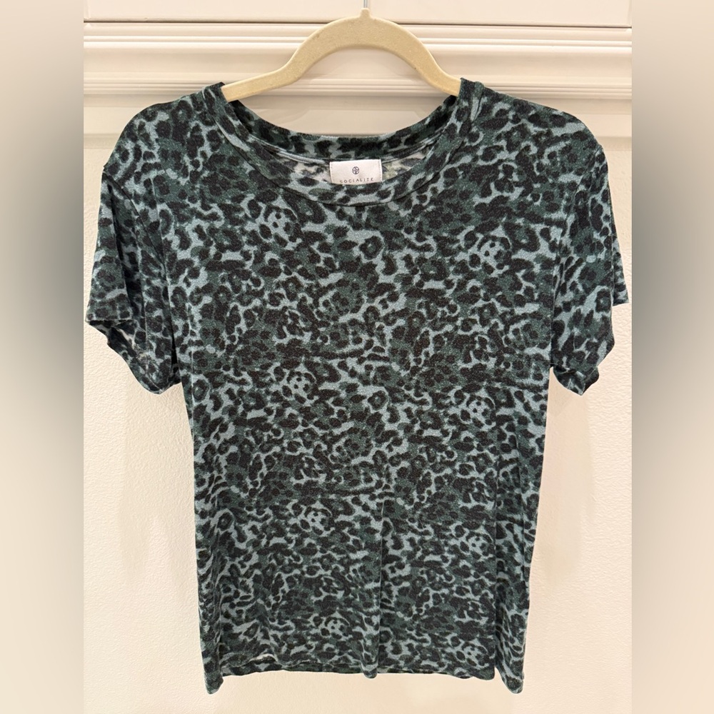 Green leopard top